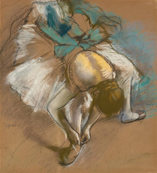 Danseuse attachant son chausson - Edgar Degas