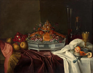 z srebrnym epergne z kandyzowanymi owocami, brioche, truskawkami leśnymi i karafką na konsoli - André Bouys — widok dzieła