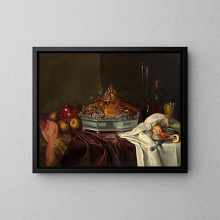 z srebrnym epergne z kandyzowanymi owocami, brioche, truskawkami leśnymi i karafką na konsoli - André Bouys — oprawiony obraz na ścianie