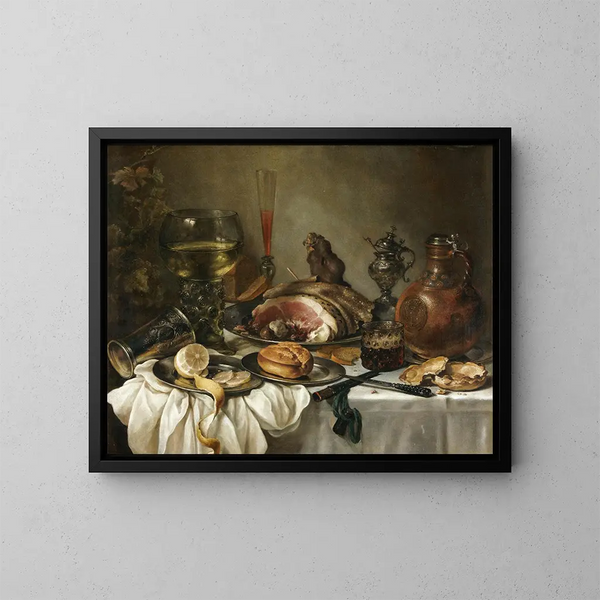 Martwa natura z roemerem, glinianym dzbankiem, odwróconym srebrnym kieliszkiem, szynką i innymi przedmiotami ułożonymi na obrusie - Pieter Claesz — oprawiony obraz na ścianie