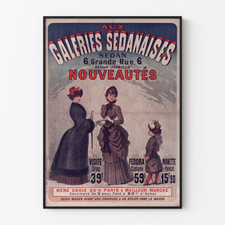 Plakat reklamowy vintage Galeries sedanaises, Nouveautés, w cienkiej ramie na jasnej ścianie.