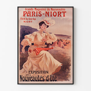 Vintage plakat reklamowy Paryż–Niort, letnie nowości, w cienkiej ramie na jasnej ścianie.