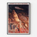 Wintage plakat turystyczny – Grottes de Lacave, Rocamadour, w cienkiej ramie na jasnej ścianie.