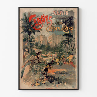 Plakat vintage Cannes, Grand Hôtel des Pins, w cienkiej ramie na jasnej ścianie.