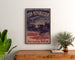 Wintage plakat Lyon Républicain, Bataillon Croix-Rousse, w ramie nad drewnianą komodą, między roślinami.