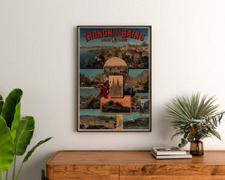 Plakat vintage Thonon-les-Bains, oprawiony nad drewnianą komodą, między roślinami.