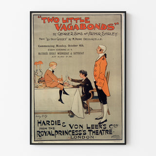 Plakat vintage Two Little Vagabonds, w cienkiej ramie na jasnej ścianie.