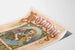 Plakat vintage Holiday Presents do dekoracji ściennych na święta