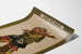 Plakat vintage wojskowy Line Up Boys w spódnicy kilt