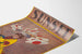 Plakat Vintage Sunset - Młoda dziewczyna w kimono z japońskimi flagami